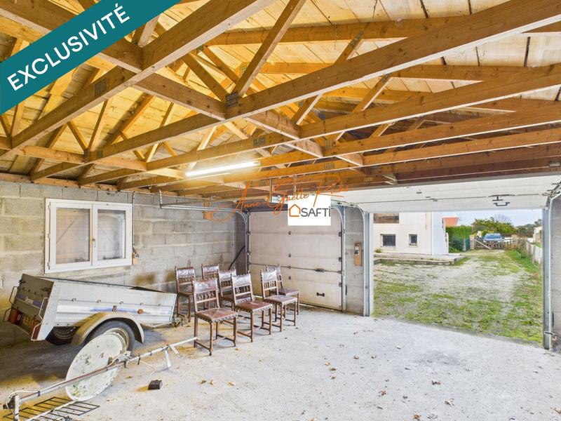 Maison - 255 m² - 9 pièces