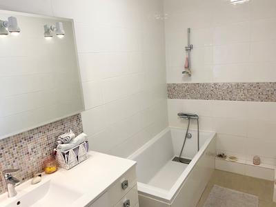 Appartement - 75 m² - 3 pièces