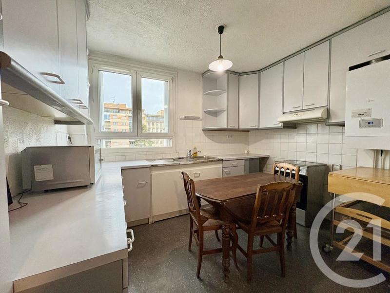 Appartement - 107 m² - 6 pièces