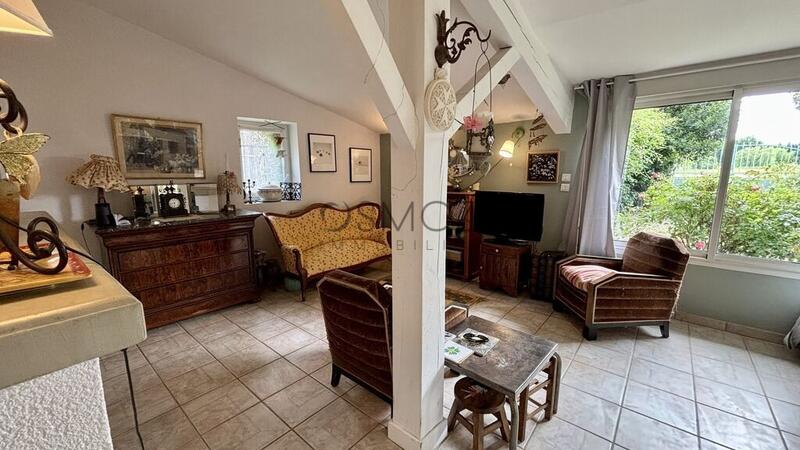 Maison - 237 m² - 7 pièces