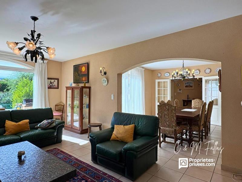 Maison - 170 m² - 6 pièces