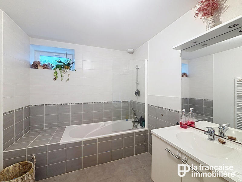 Maison - 139 m² - 6 pièces