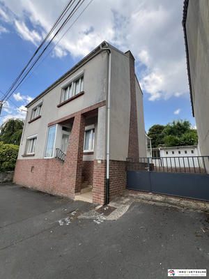 Maison - 94 m² - 6 pièces