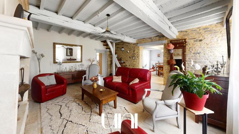 Maison - 209 m² - 7 pièces