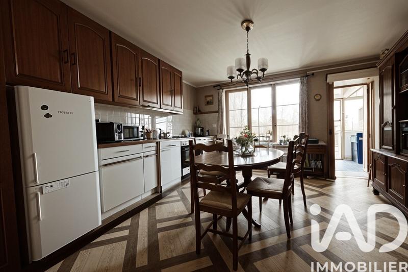 Maison - 197 m² - 9 pièces