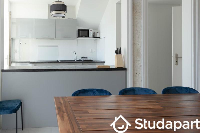 Chambre - 124 m² - 1 pièce