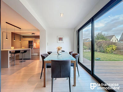 Maison - 168 m² - 8 pièces