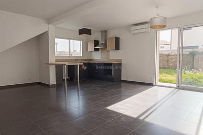 Maison - 90 m² - 4 pièces