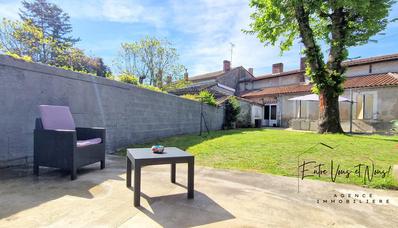 Maison - 243 m² - 7 pièces