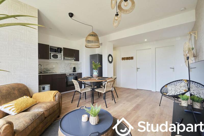 Chambre - 11 m² - 1 pièce