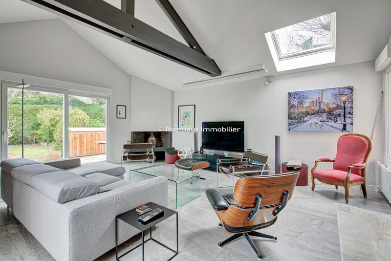 Maison - 181 m² - 7 pièces