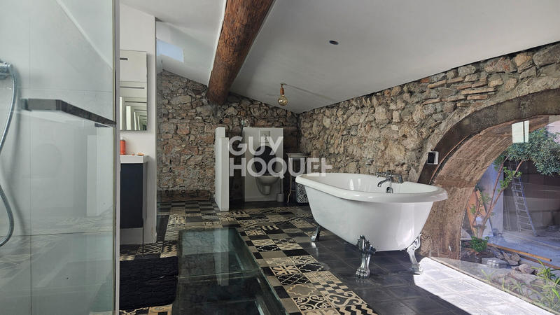 Loft - 231 m² - 5 pièces