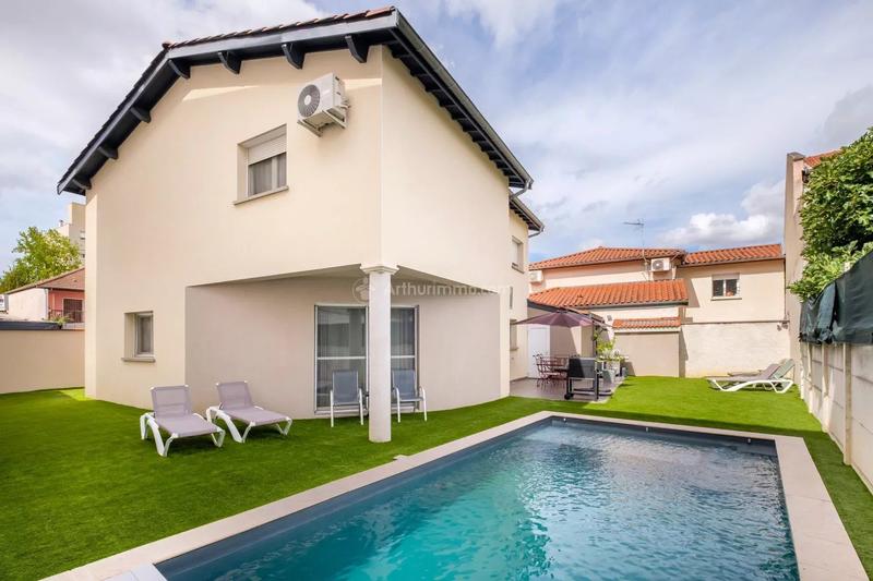 Maison - 170 m² - 6 pièces