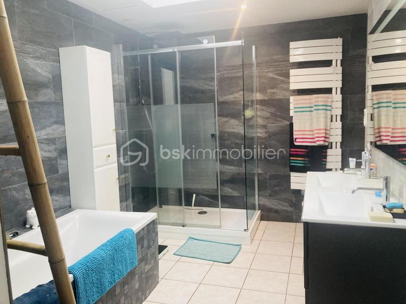 Maison - 145 m² - 7 pièces