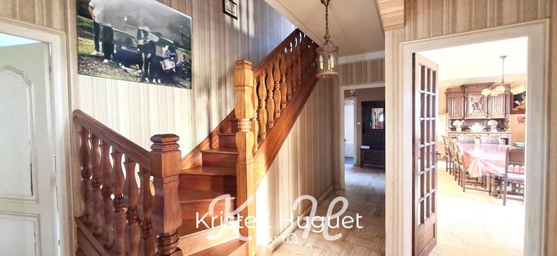 Maison - 167 m² - 9 pièces