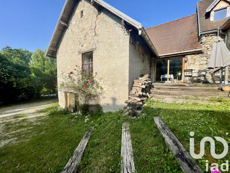 Maison - 200 m² - 6 pièces