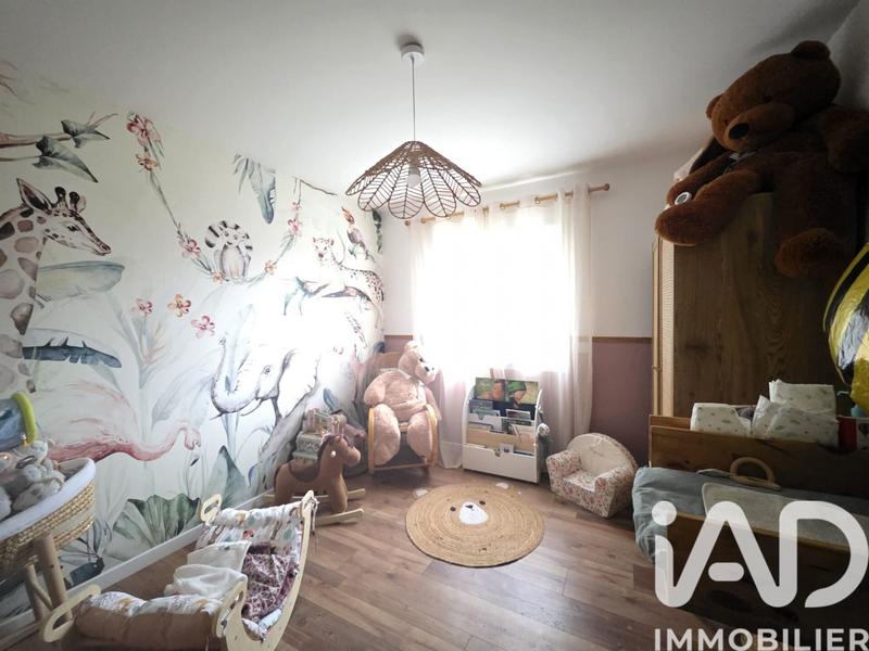 Maison - 99 m² - 5 pièces