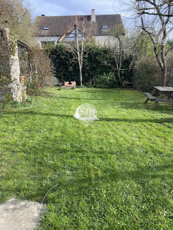 Maison - 228 m² - 7 pièces