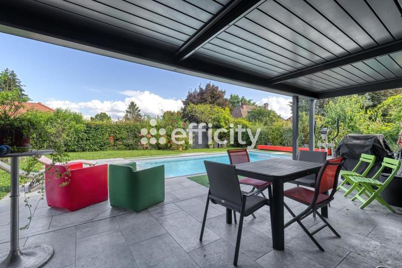 Maison - 197 m² - 6 pièces