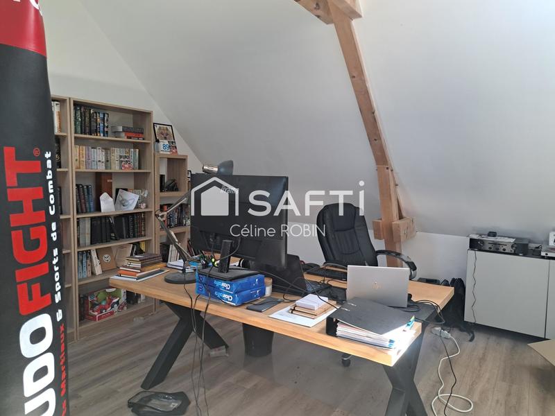 Maison - 220 m² - 9 pièces