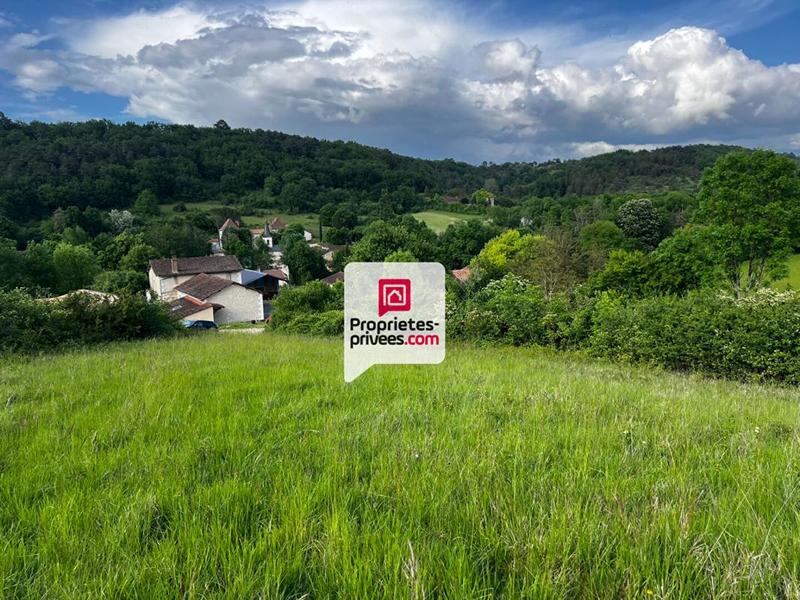 Terrain constructible - 3 350 m²
