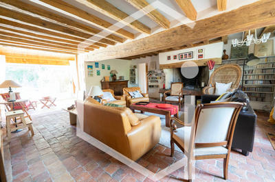 Propriété - 458 m² - 13 pièces