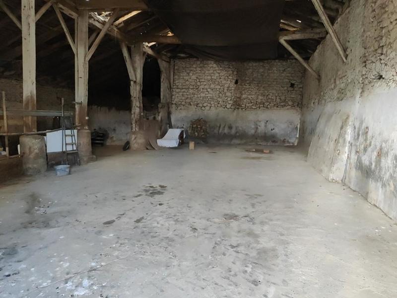 Corps de ferme - 300 m² - 1 pièce