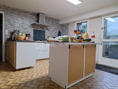 Maison en pierre - 220 m² - 9 pièces