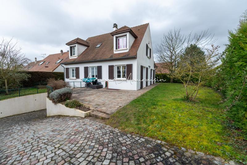 Maison - 138 m² - 6 pièces