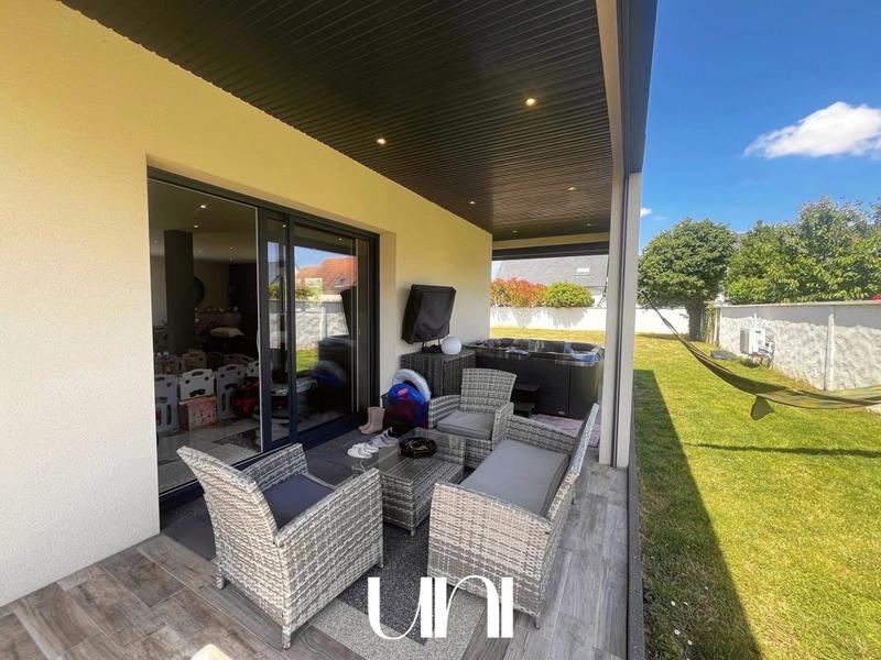 Maison - 206 m² - 6 pièces