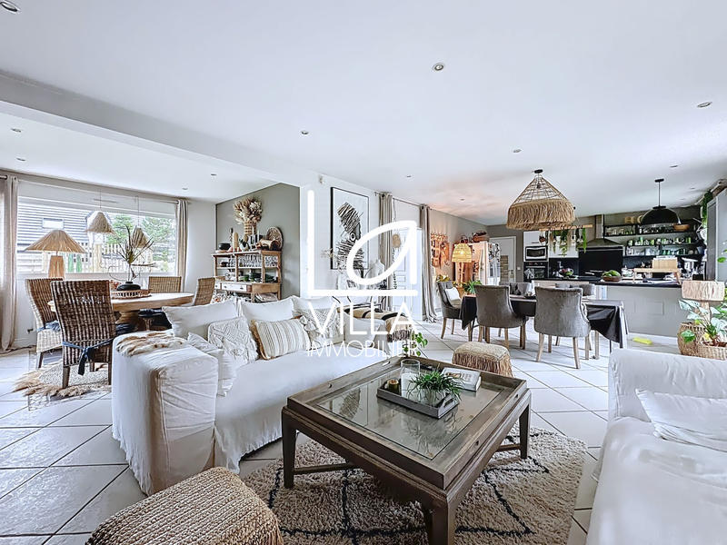 Maison - 166 m² - 5 pièces