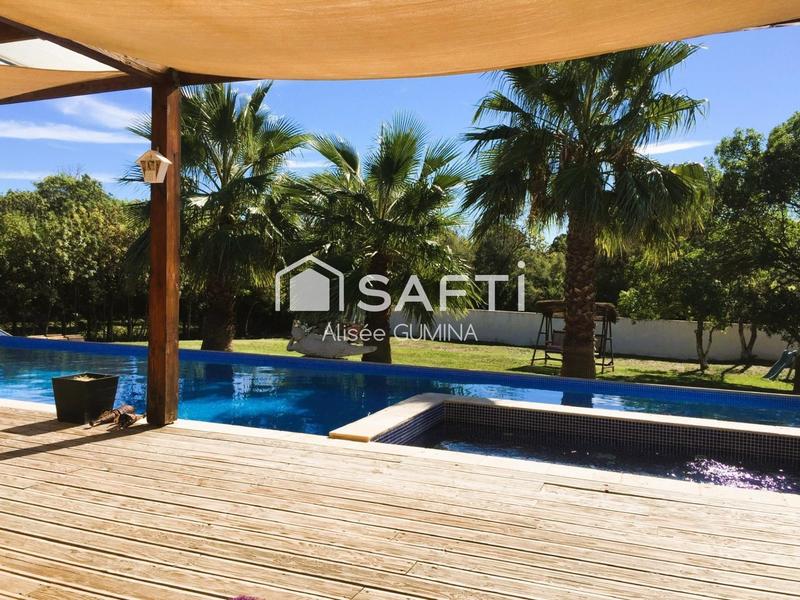 Villa - 222 m² - 7 pièces