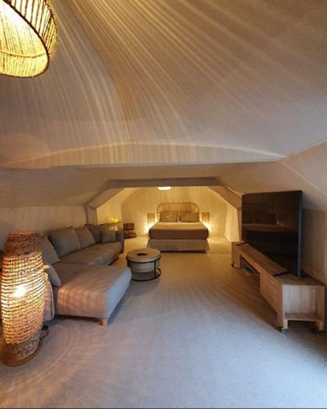 Maison - 259 m² - 12 pièces