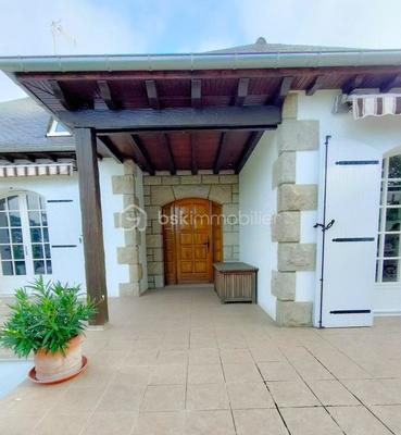 Propriété - 167 m² - 7 pièces