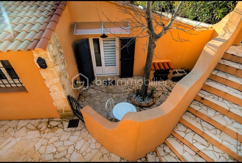 Villa - 195 m² - 8 pièces