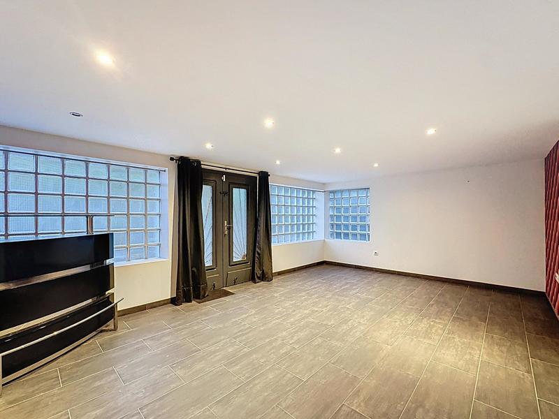 Maison - 177 m² - 7 pièces