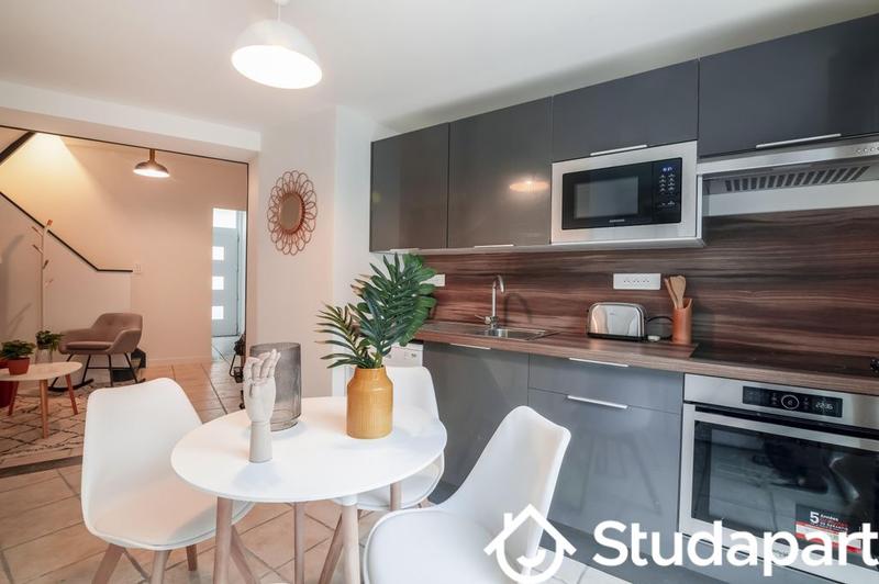 Chambre - 61 m² - 1 pièce