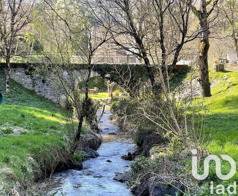 Maison - 225 m² - 6 pièces