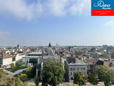 Appartement - 195 m² - 6 pièces