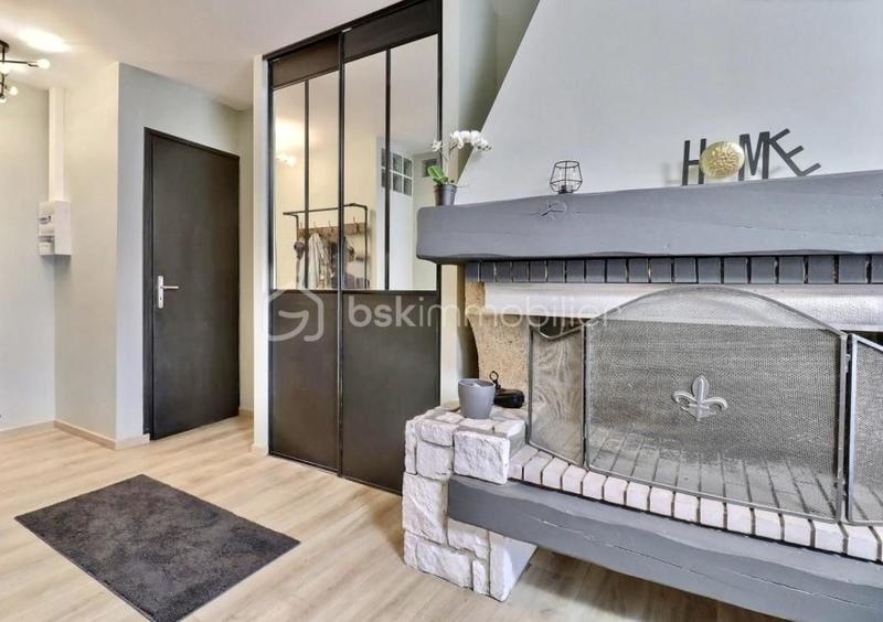 Appartement - 210 m² - 8 pièces