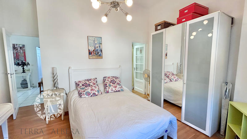 Appartement - 139 m² - 5 pièces