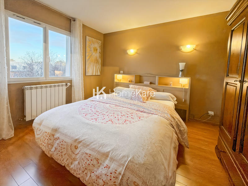 Maison - 206 m² - 8 pièces