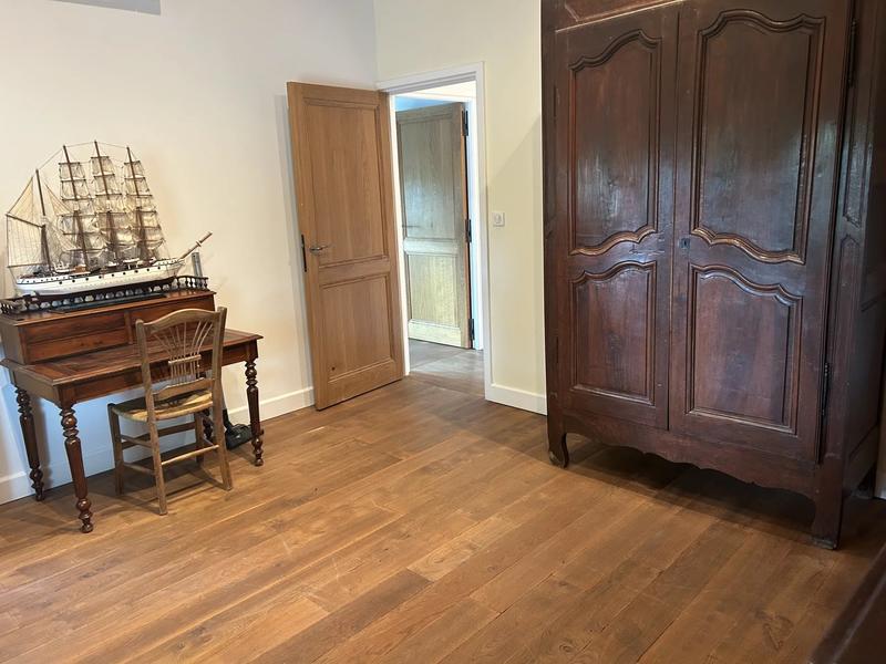 Villa - 280 m² - 8 pièces