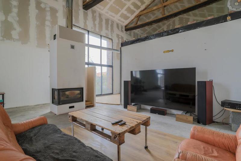 Maison - 250 m² - 7 pièces