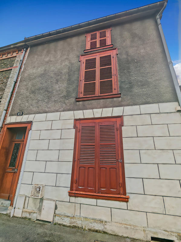 Maison - 94 m² - 5 pièces