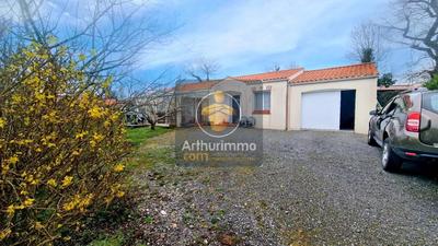 Maison - 100 m² - 4 pièces