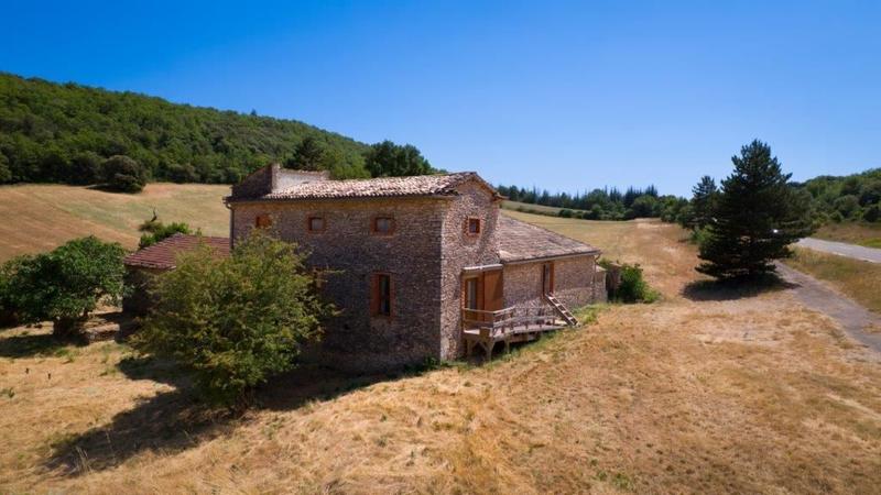 Ferme - 560 m² - 8 pièces