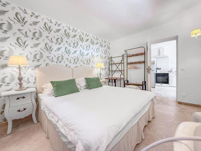 Maison - 250 m² - 6 pièces