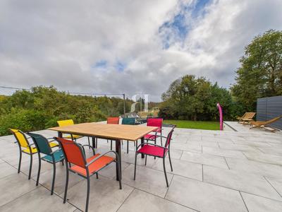 Maison - 203 m² - 6 pièces