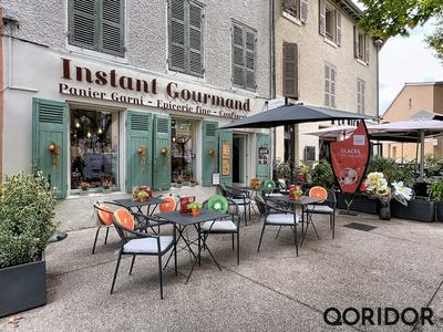 Fonds de commerce - Magasins - 61 m²